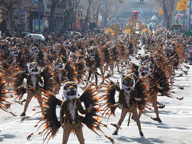 Más de 55.000 personas disfrutaron en las calles de los desfiles de Carnaval de Leganés y La Fortuna