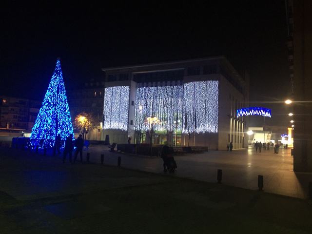 Iluminación LED de bajo consumo para recibir la Navidad