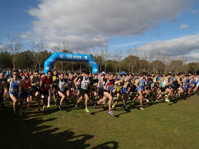 Atletas de todo Madrid desafían al frío en el histórico Cross de Leganés